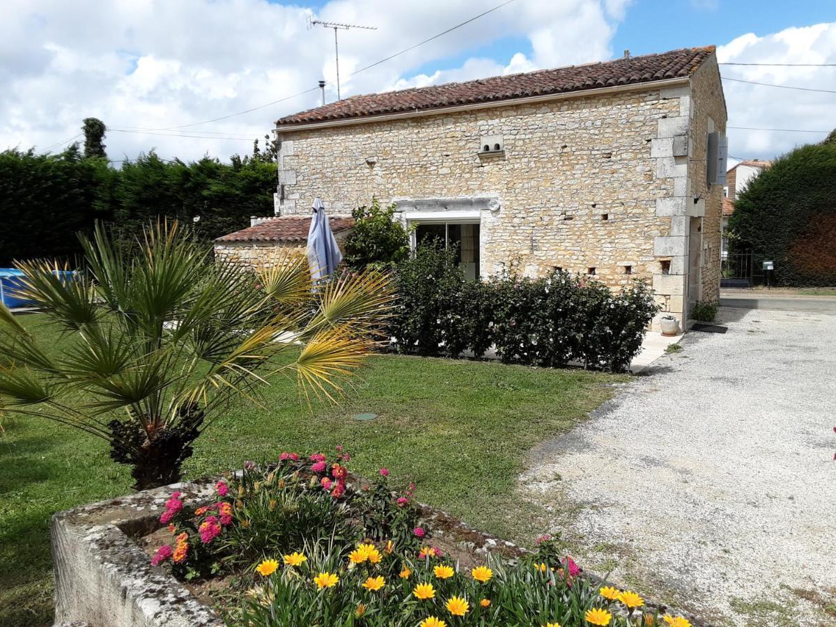 Gite " Les Tourterelles" Thaims Εξωτερικό φωτογραφία